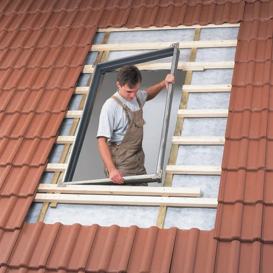 Bloc isolant encastré pour fenêtre de toit VELUX H.114 x l.118 Bdx sk06