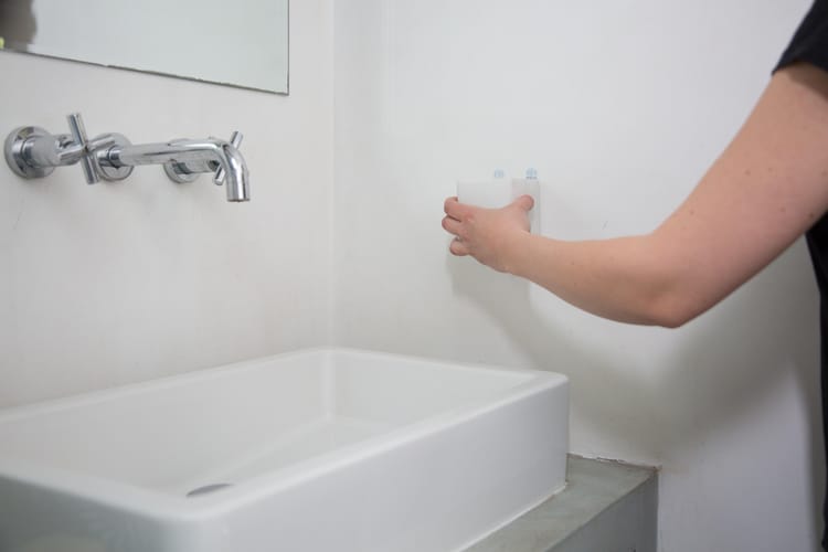 Lot de 8 languettes adhésives résistantes à l'eau COMMAND, blanc