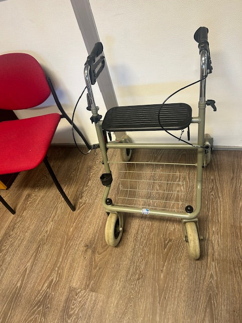 Déambulateur Rollator 4 roues gris et noir Reconditionné